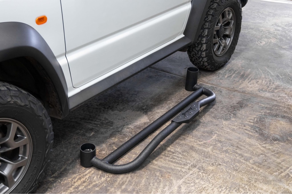 Estribo off road para Jimny 3 puertas
