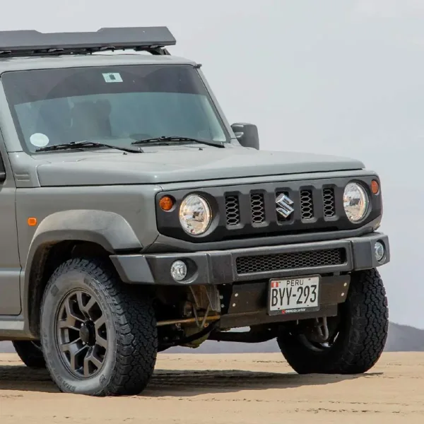 Parachoque plástico y fierro